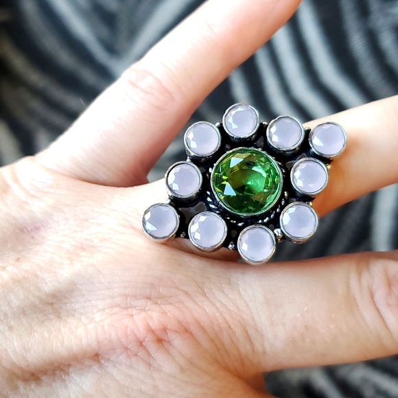 New Oversized Tsavorite and Pink Chalcedony 925 Silver Statement Ring. - Picture 3 of 13